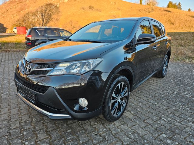 Toyota RAV 4 2.2 D 4 x 4  Aut Navi Kamera Keyless