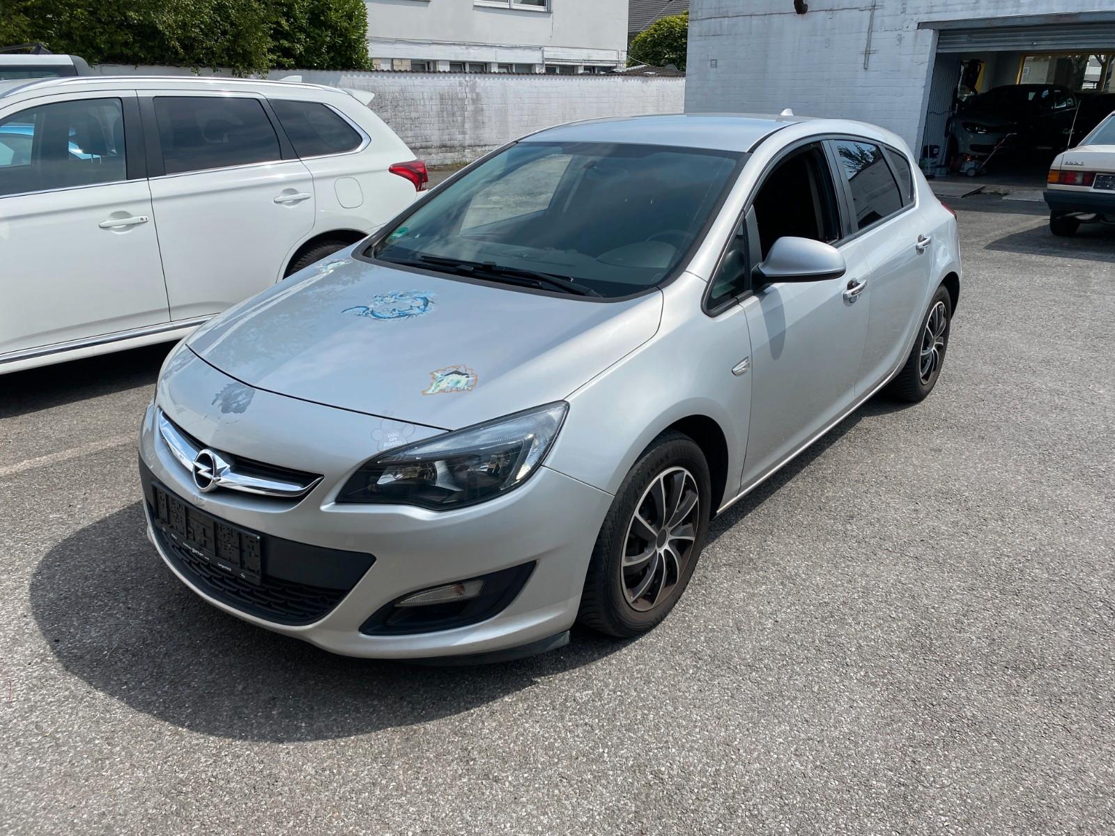 Opel Astra J Lim. 5-trg. Edition