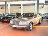 Mercedes-Benz E 200 2.Hand Sehr gepflegter Zustand - gebrauchte Mercedes-Benz E 200 aus dem Jahr 1994