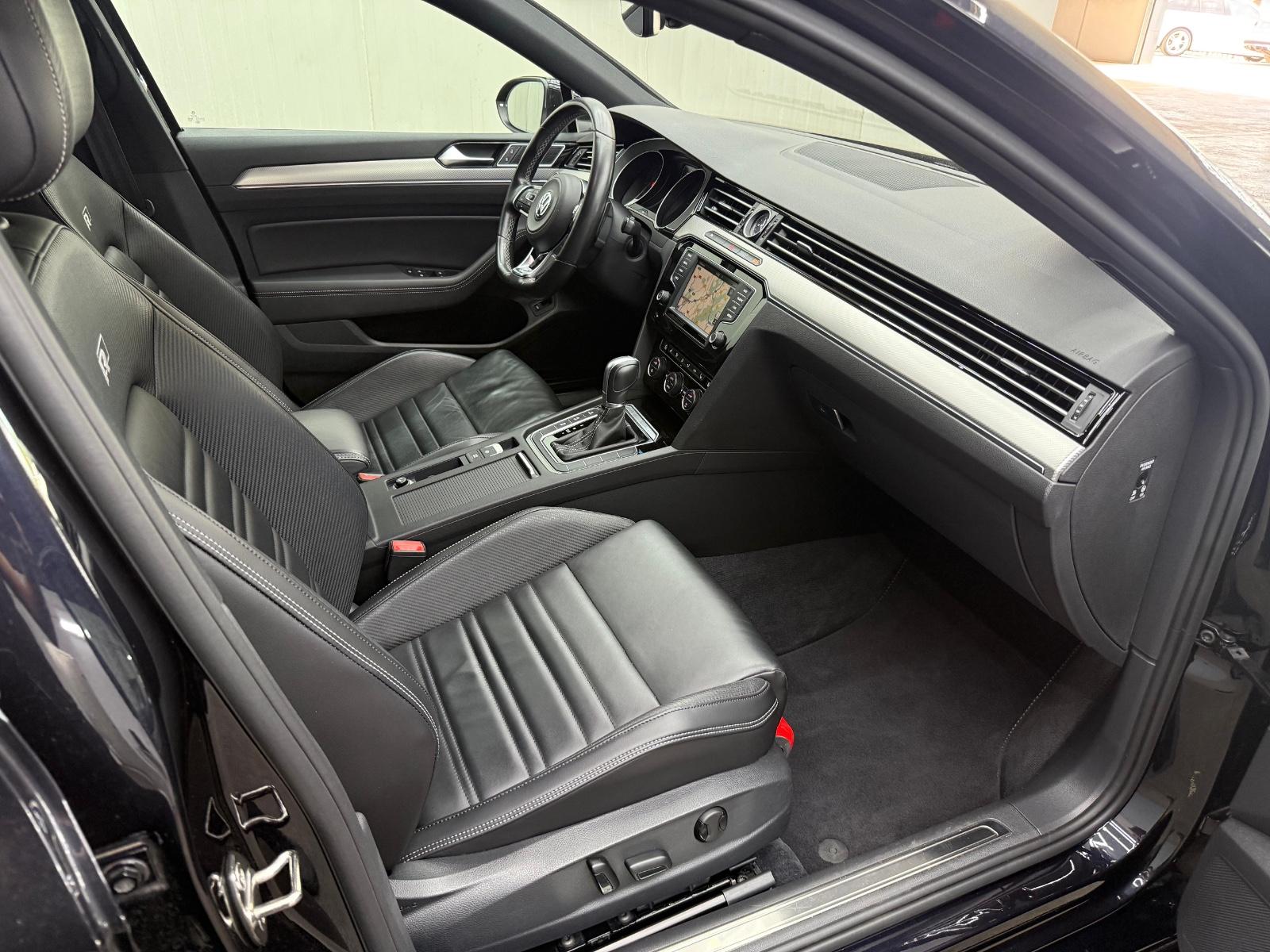 Volkswagen Passat Variant Highline "R-LINE INTERIEUR"