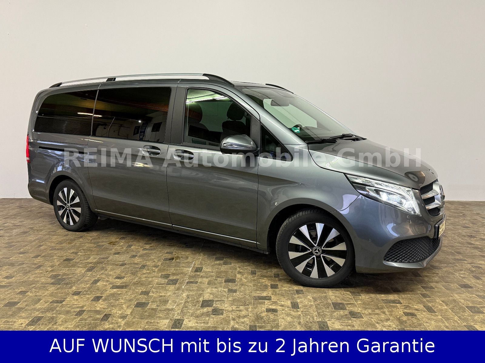 Fahrzeugabbildung Mercedes-Benz V 250 d EDITION lang, 6 Sitzer, LED, ACC
