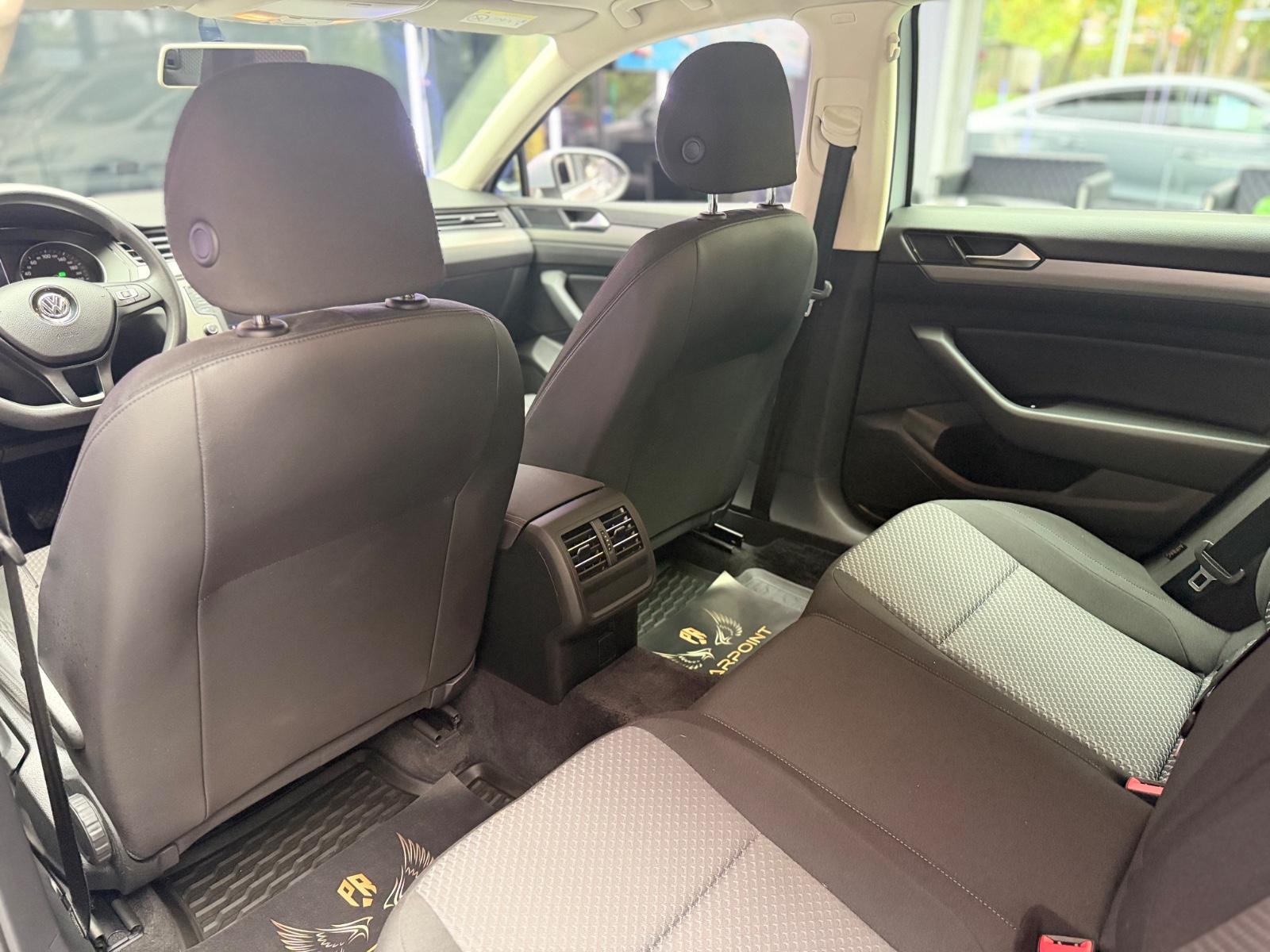 Volkswagen Passat Variant Trendline 2.0TDI/Navi/Aut./BT