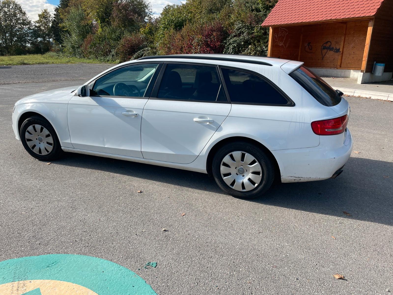 Audi A4 2010 — rear view