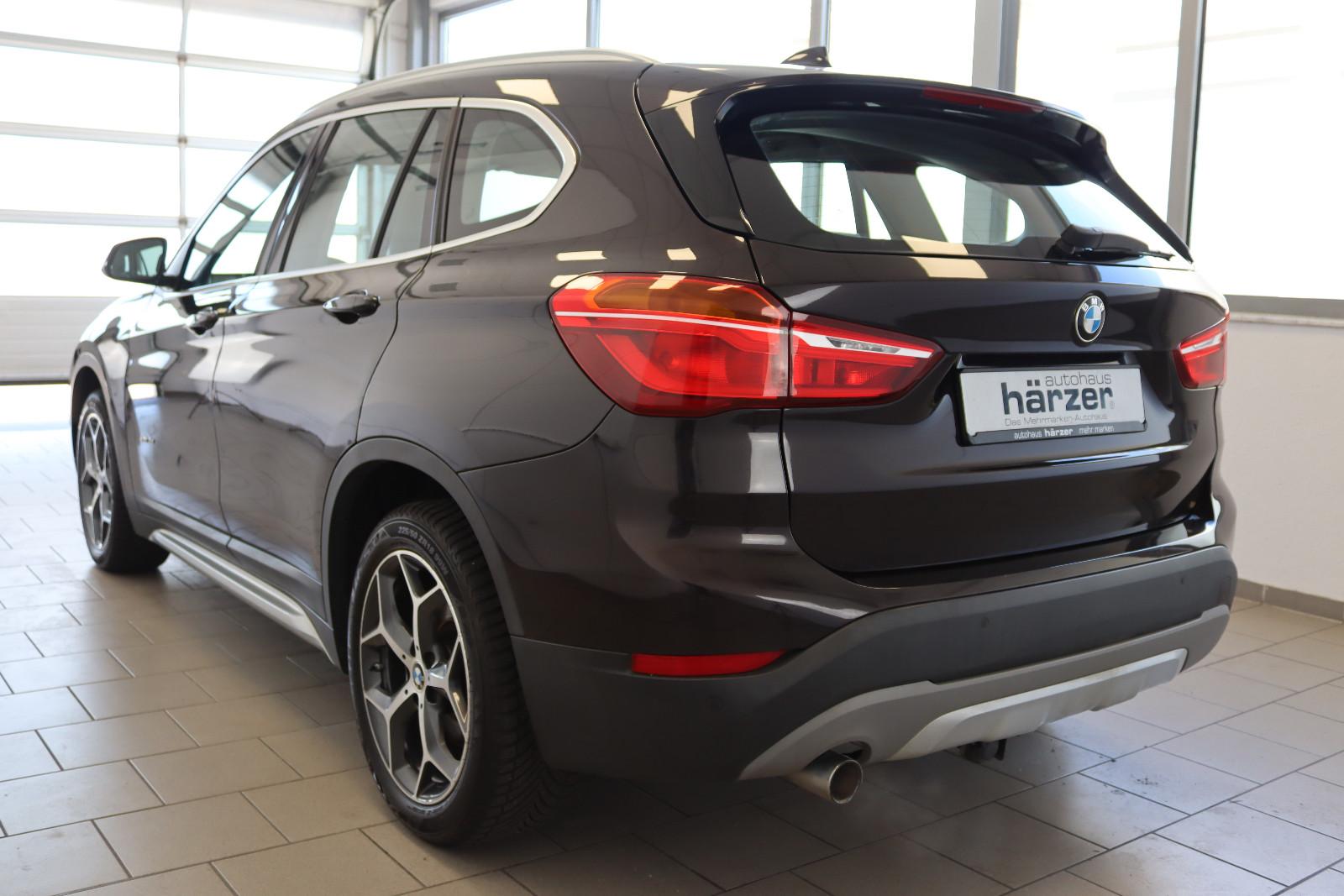 BMW X1 xDrive 18d Aut. xLine *LED*NAV*AHK*PDC*SHZ*