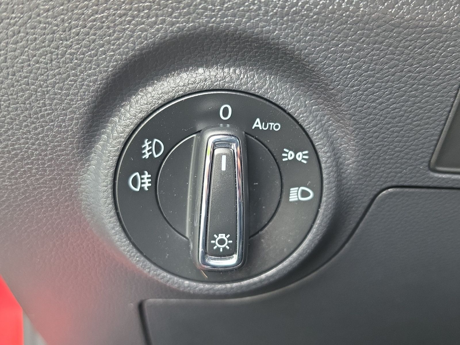Fahrzeugabbildung SEAT Arona FR PDC SHZ AHK
