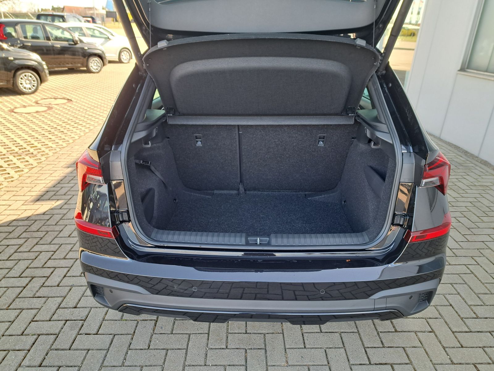 Fahrzeugabbildung SKODA Kamiq 1.5 TSI MONTE CARLO DSG MATRIX-LED MY'2026