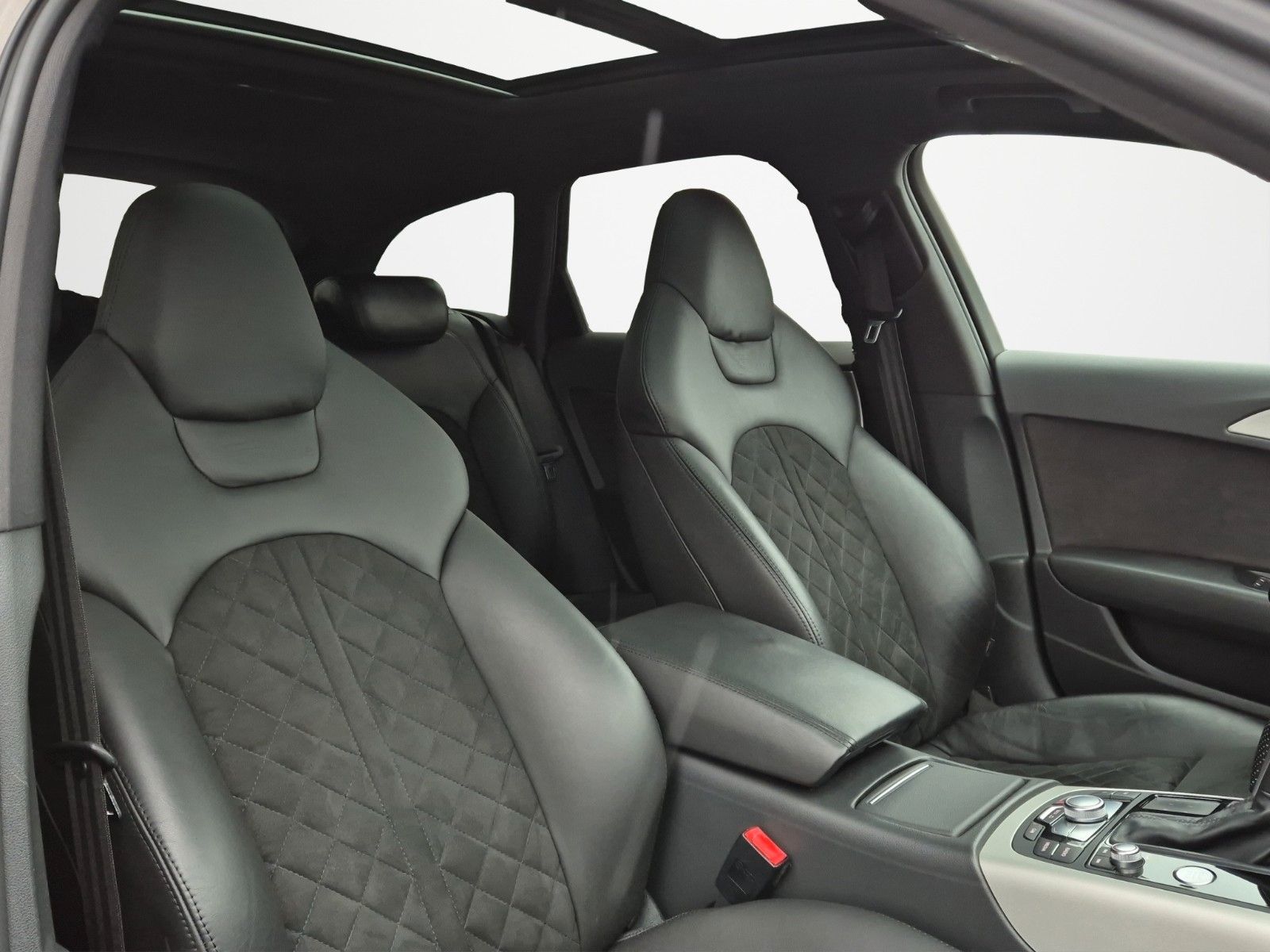 Fahrzeugabbildung Audi A6 AV 3.0TDI QUAT S LINE HUD BOSE MEMORY RAUTE