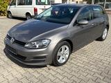 Volkswagen Golf VII 1.6 TDI  Lim. Comfortline BMT - Volkswagen Golf mit Diesel-Antrieb: Limousine, 1.6