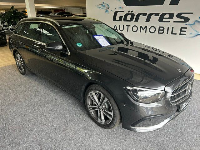Mercedes E 220 - 1