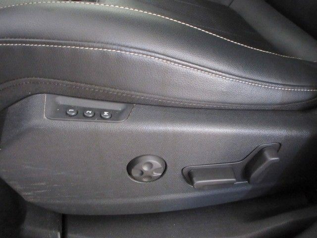 Fahrzeugabbildung Opel Grandland X 1.2T INNOVATION NAVI/LEDER/4xSHZ/LHZ