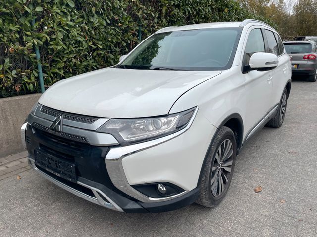 Mitsubishi Outlander 2.0 MIVEC Motion EXPORT GEWERBE LESEN