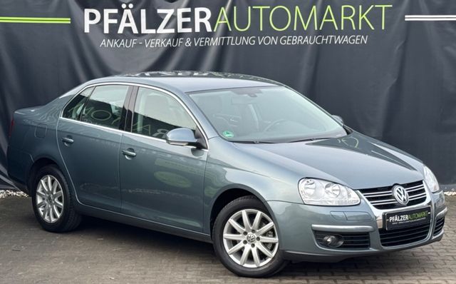 Volkswagen Jetta 1.Hand 26.000 km 8-fach bereift Rentner