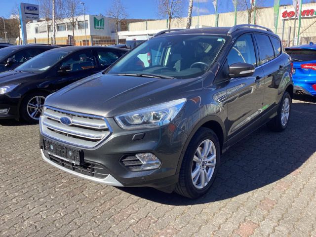 Ford Kuga  AHK, KeyFree, Kamera, Navi, DAB