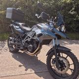 BMW F 700 GS mit Koffersystem und Motorradstände - Offers