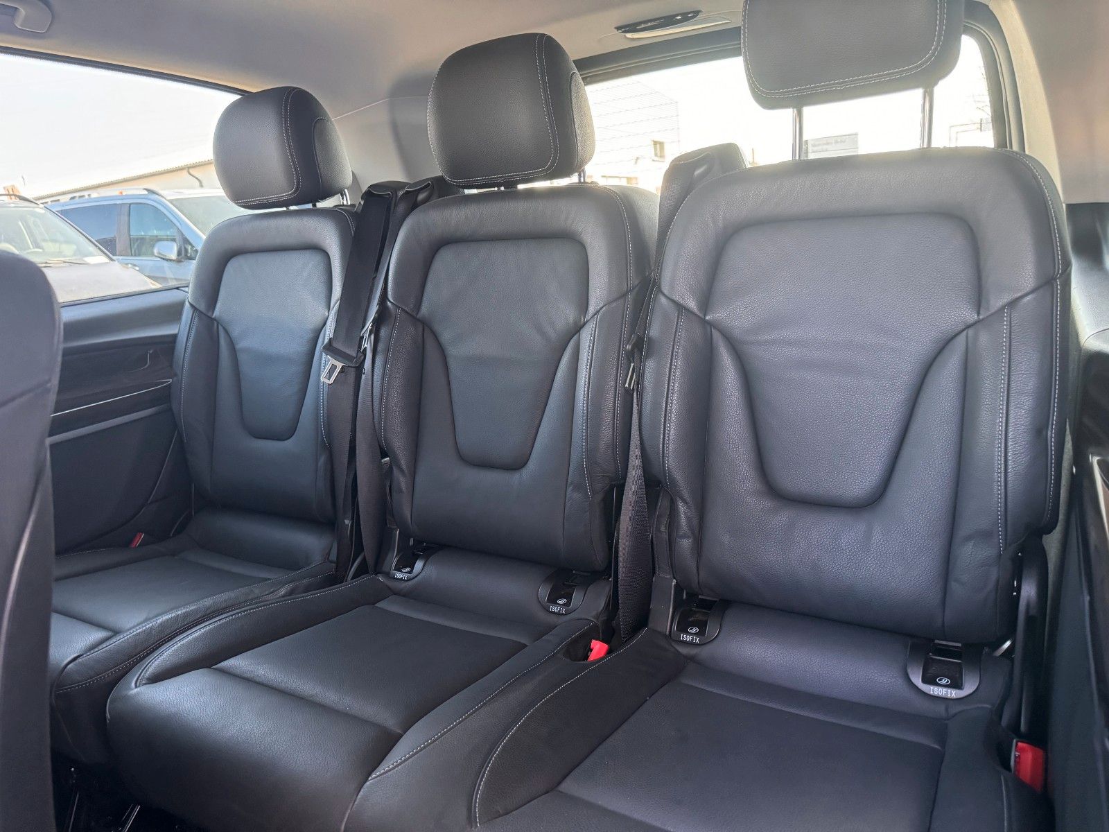 Fahrzeugabbildung Mercedes-Benz V 300 d AVA Extral AIRMATIC Stdheiz 360Kamera