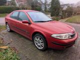 Renault Laguna / TÜV 08.27 / - Renault Laguna mit Benzin-Antrieb: Limousine, 2.0