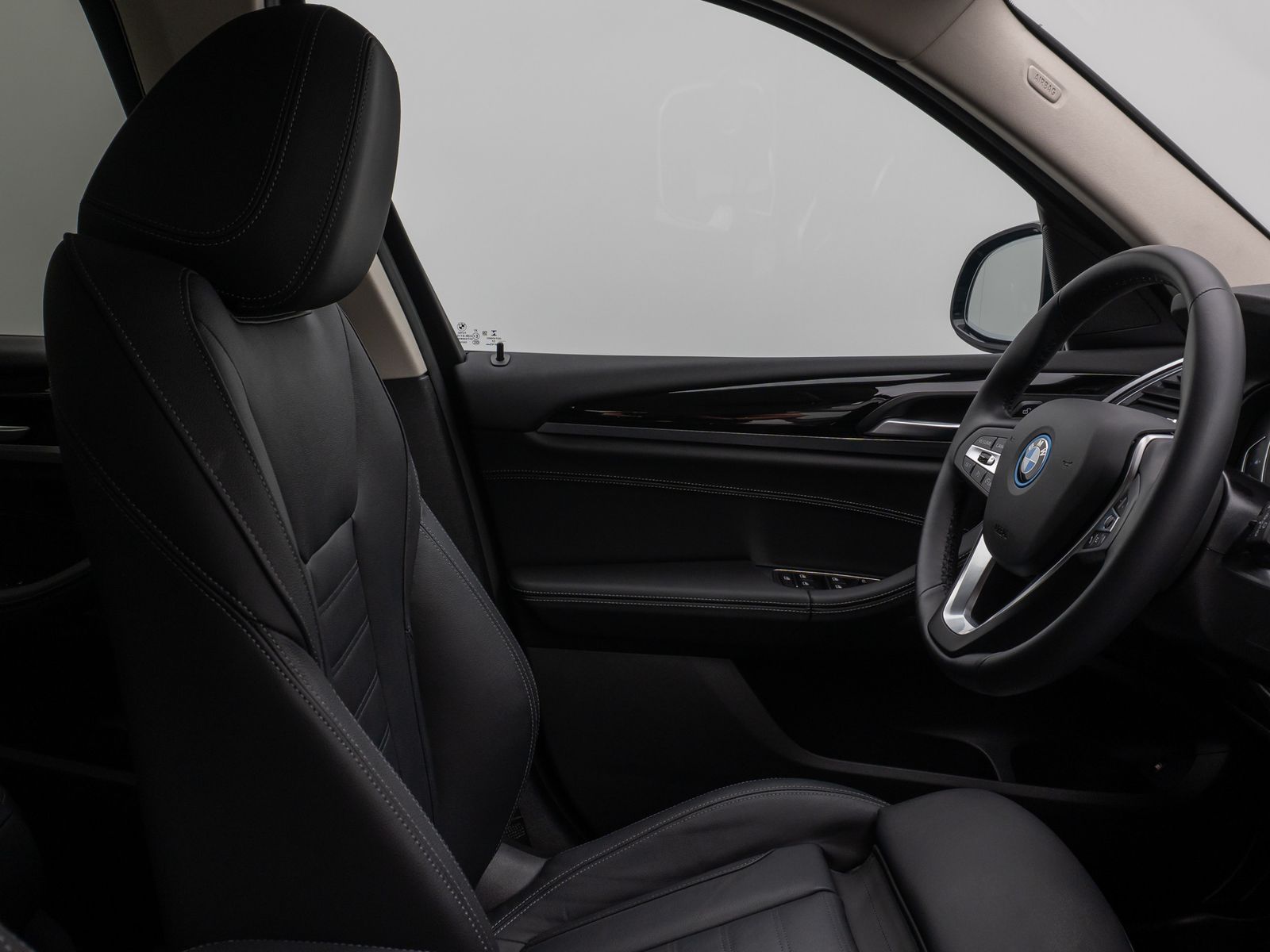 Fahrzeugabbildung BMW X3 xD30e Kamera HUD DAB HiFi AHK Sport 19Zoll