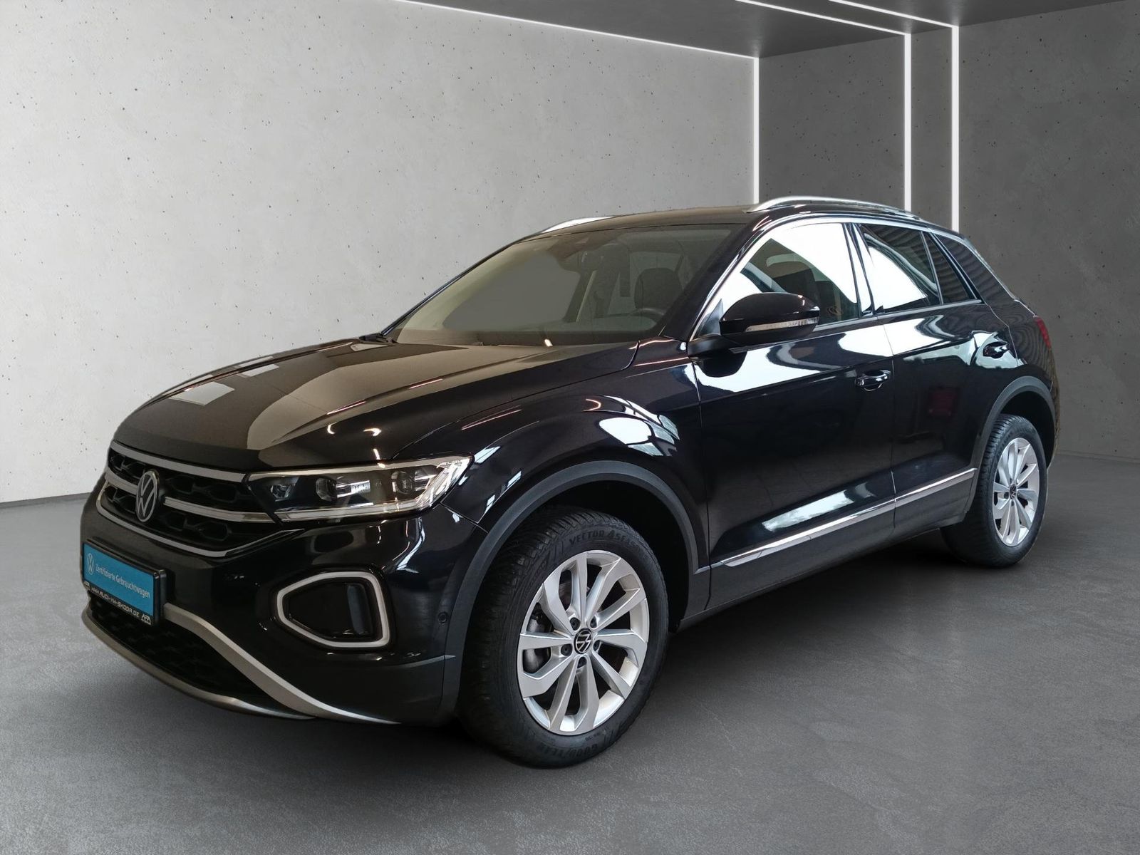 Volkswagen T-Roc 1.5 TSI Style DSG RFK Navi ACC LM17 LED foto 2