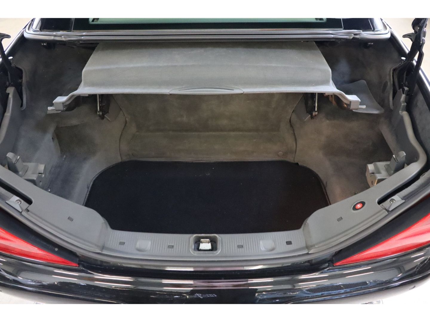 Fahrzeugabbildung Mercedes-Benz SL 500 Roadster V8 GRA Leder Navi Xenon 20"LM