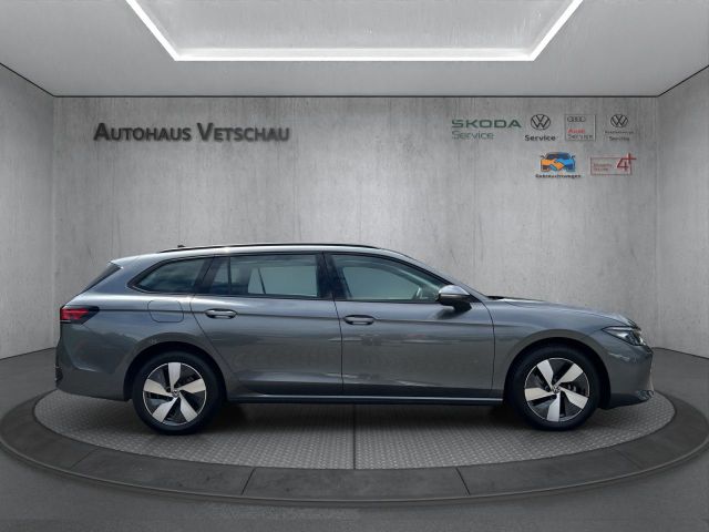 Passat Variant 1.5 eTSI Bluetooth Navi LED Klima