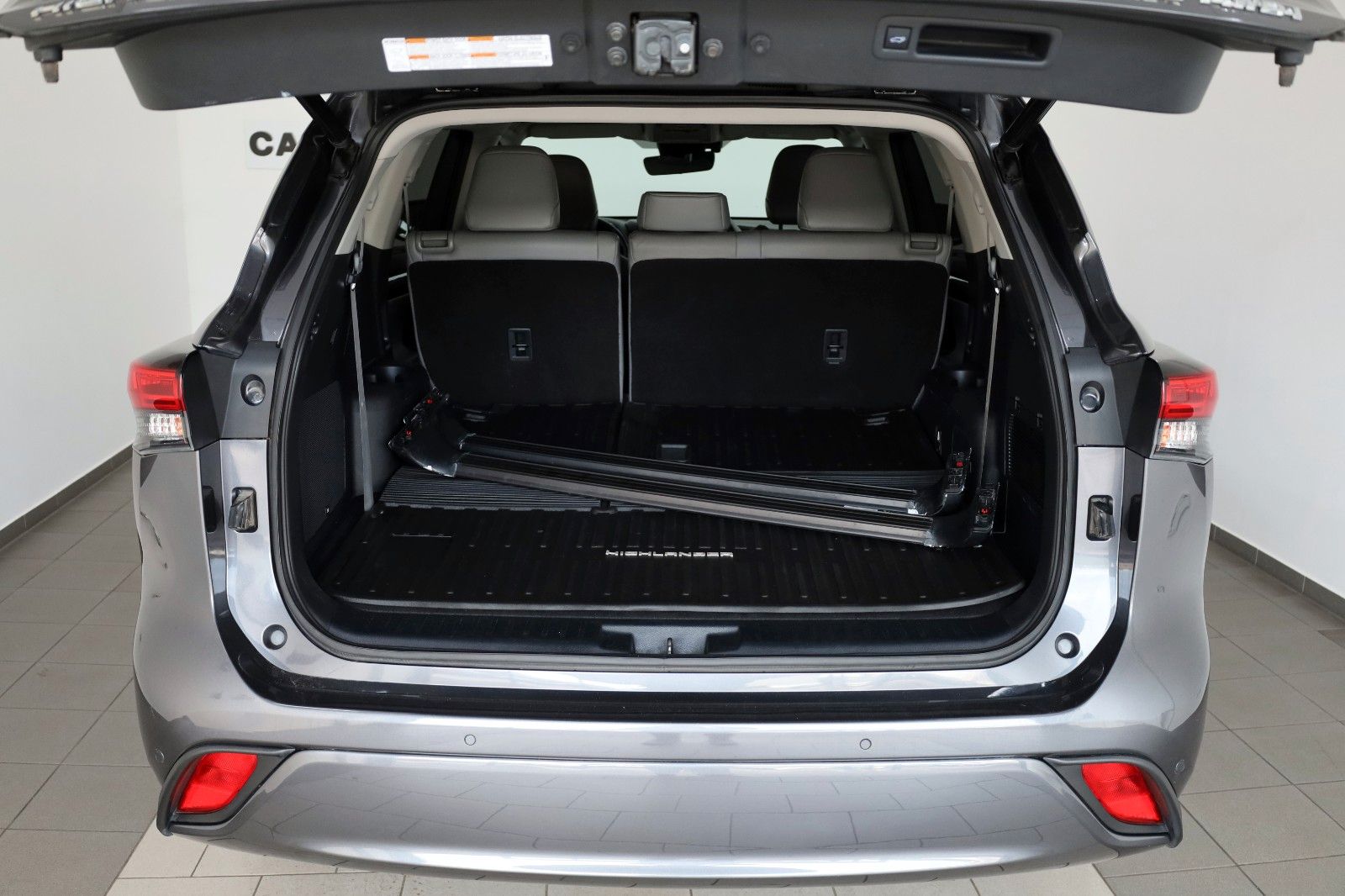 Fahrzeugabbildung Toyota Highlander Hybrid Executive,Sitzlüft,7Sitz,Kamer