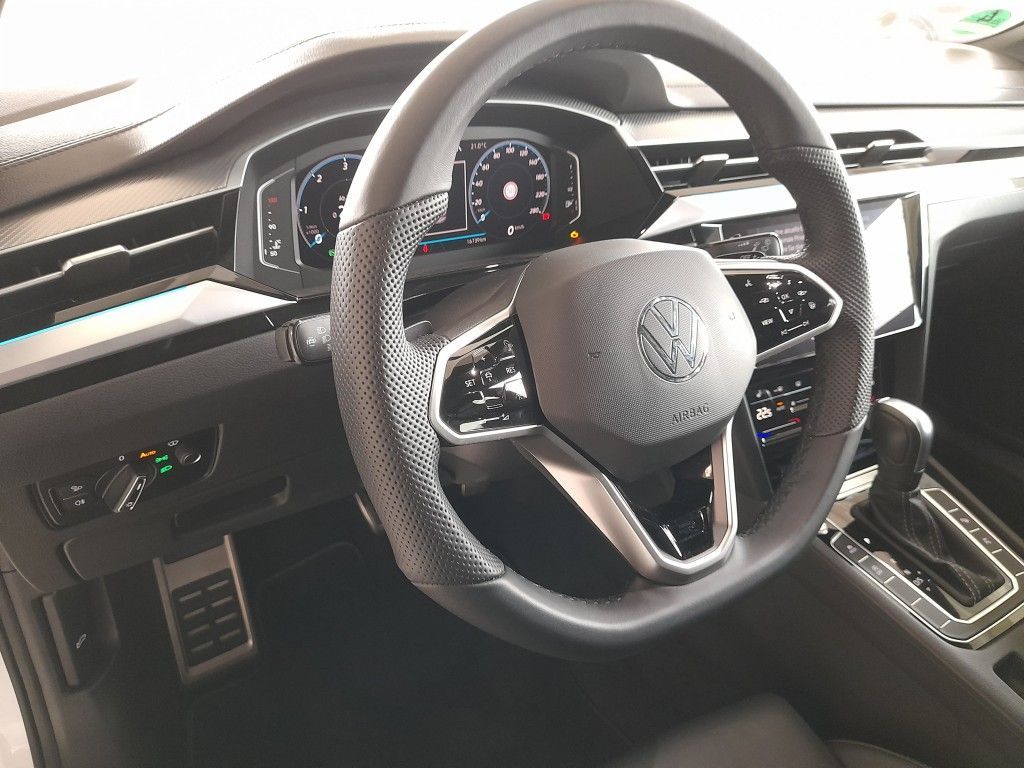 Fahrzeugabbildung Volkswagen Arteon SB 2.0 TDI SCR 4Motion DSG R-Line Navi