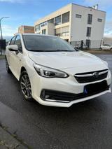 Subaru Impreza 2.0ie Platinum 1. Hand, Pano, ACC, AT - Subaru Impreza von privat