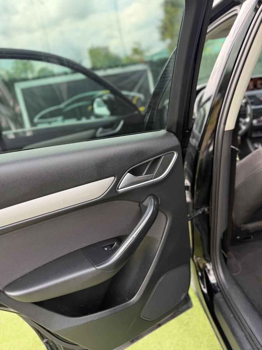 Audi Q3 2012 — photo 15