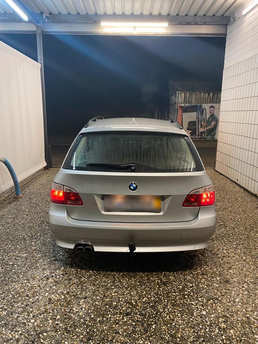 BMW 525 2006 — engine 200 HP (147kW)