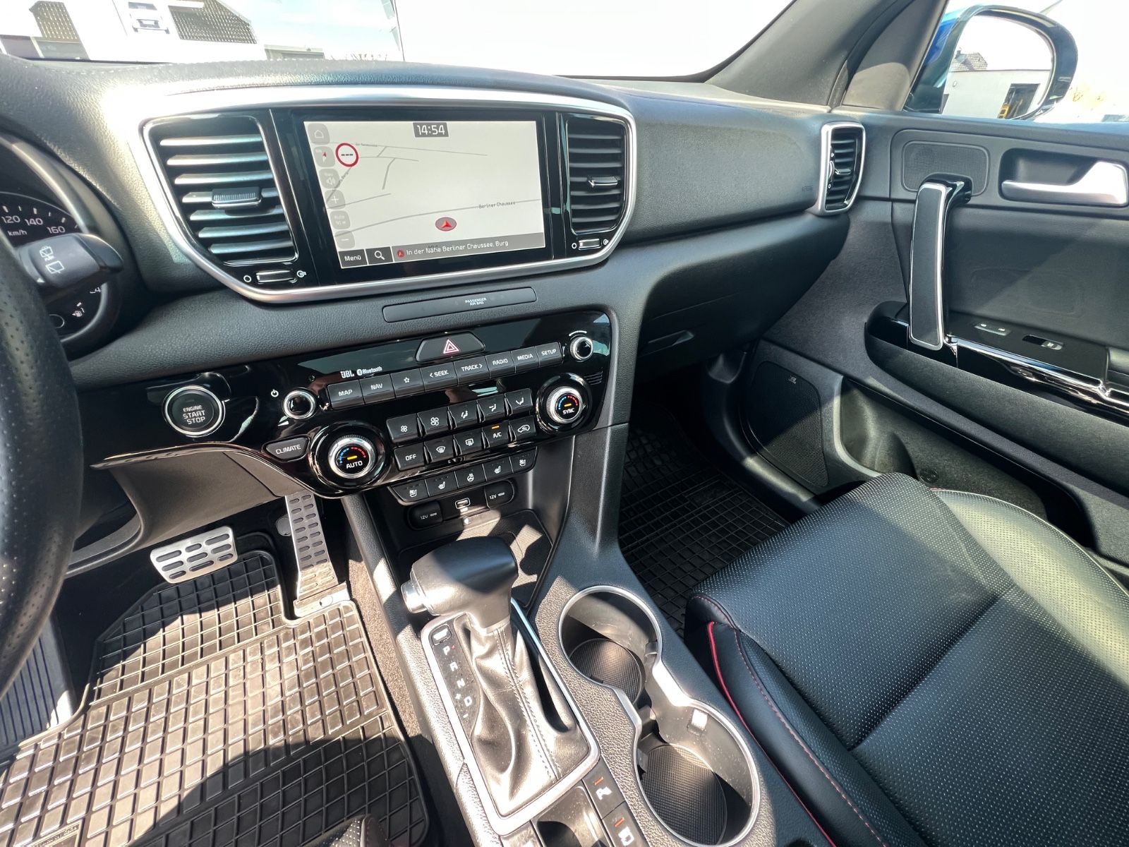 Fahrzeugabbildung Kia Sportage 1.6 T-GDI AWD DCT GT LINE