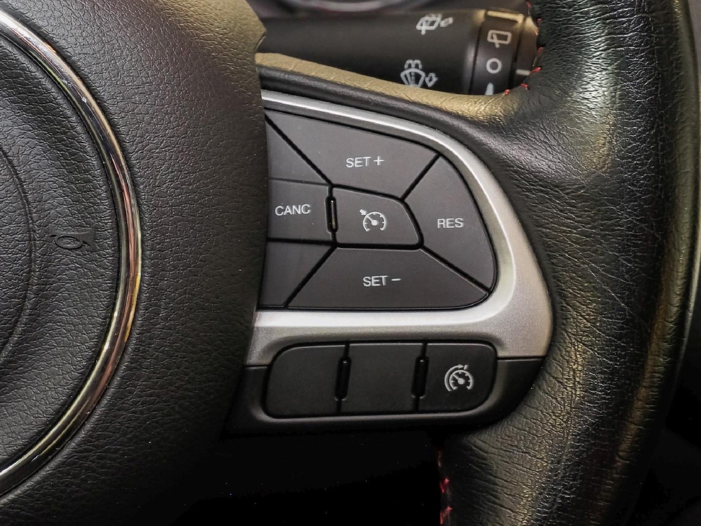 Jeep Renegade Plug-In-Hybrid 4Xe  Navi AHK Voll-LED P