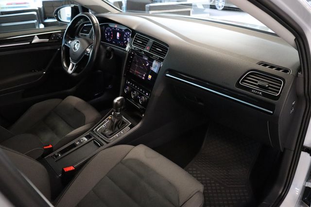 Fahrzeugabbildung Volkswagen Golf VII Lim Highline R-Line|PANO|LED|ACC|KAMERA