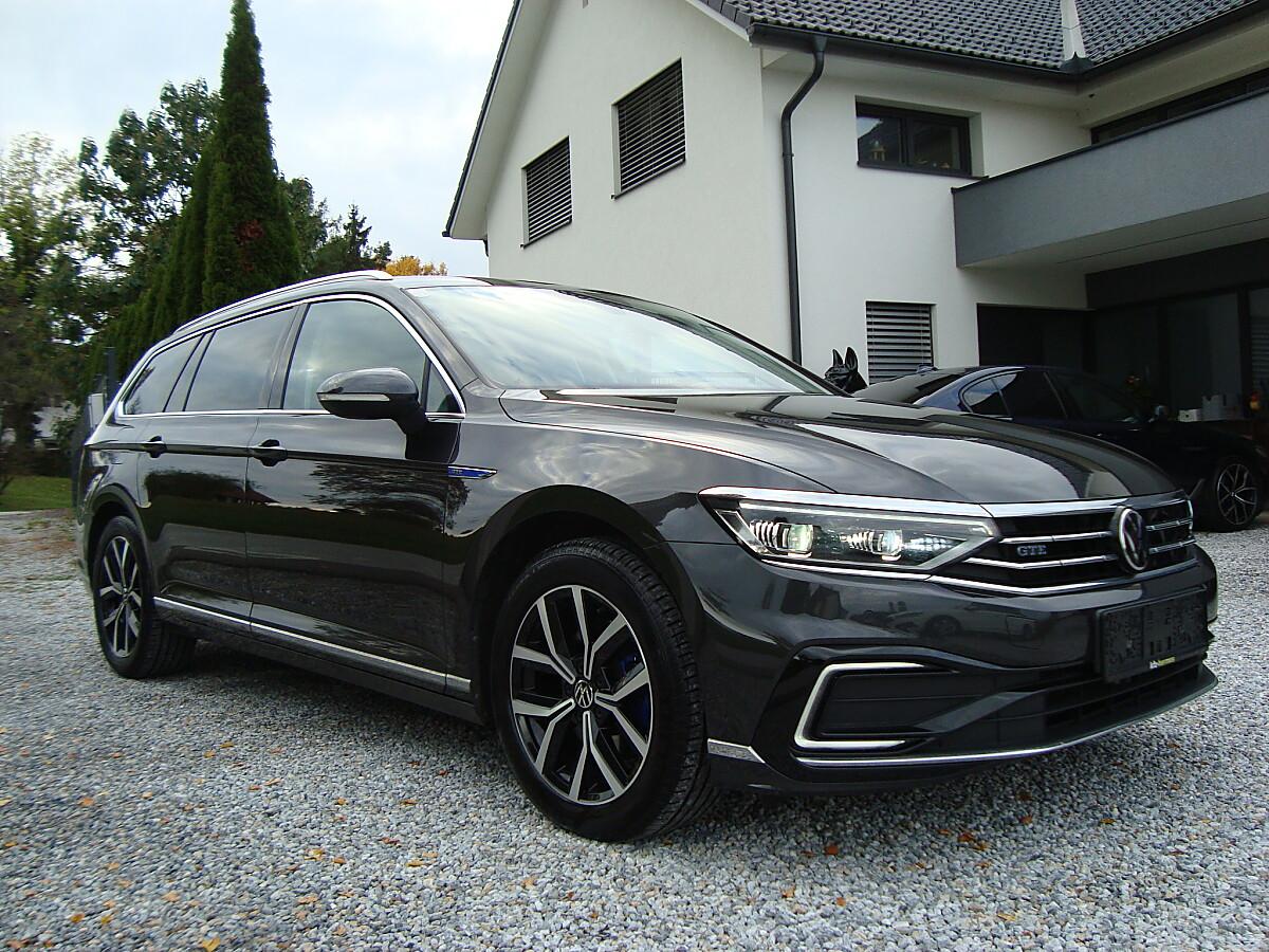 Volkswagen Passat Variant GTE DSG 1-Hand Top AHV IQ-Matrix