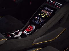 Fahrzeugabbildung Lamborghini Huracán Tecnica LP640-2 (LIFT/SENSONUM/CAM/STYLE