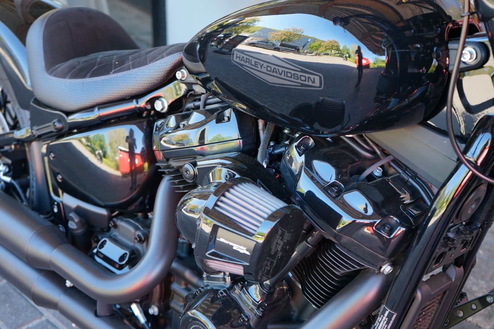 Fahrzeugabbildung Harley-Davidson Softail Custombike - Jekill - Big Spoke - LED