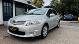 Toyota Auris Life+ Automatik*Scheckheft*unfallfrei - silberne Toyota Auris