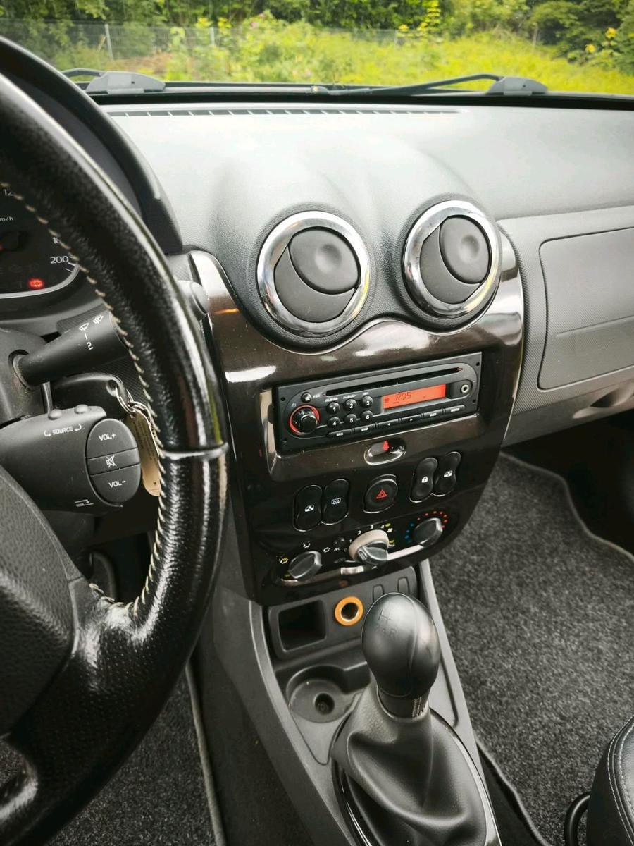 Dacia Duster 2011 — photo 13