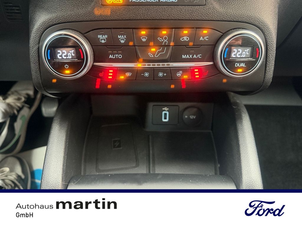 Fahrzeugabbildung Ford Focus 1.0 Active PDC SHZ KAMERA NAVI ACC B&O LED