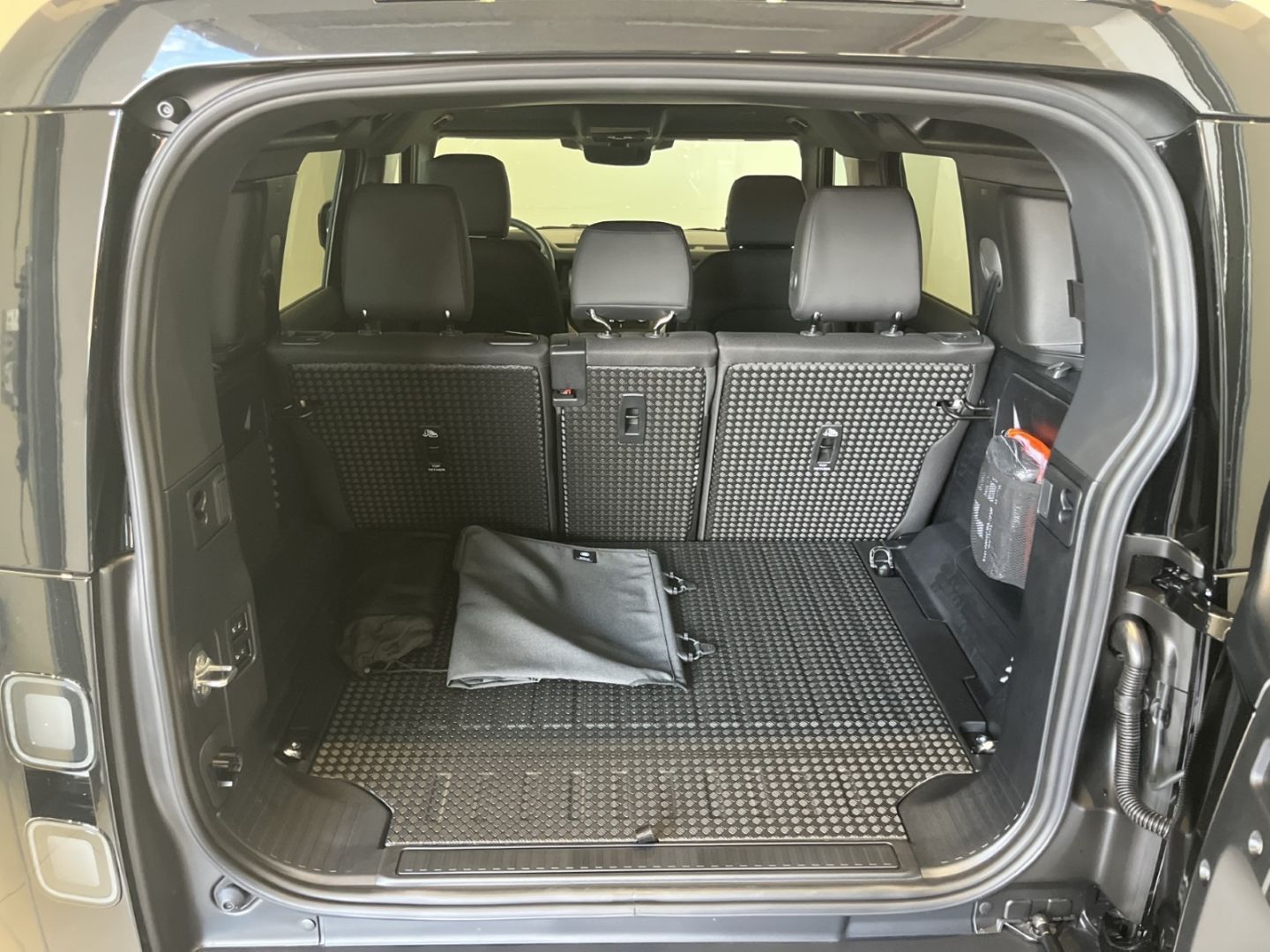 Land Rover Defender - Bild 10