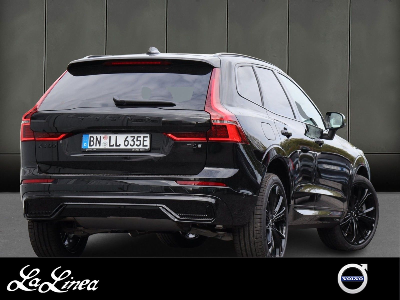 Volvo XC60 Plus Black Edition Plug-In Hybrid AWD Übern imagem 2