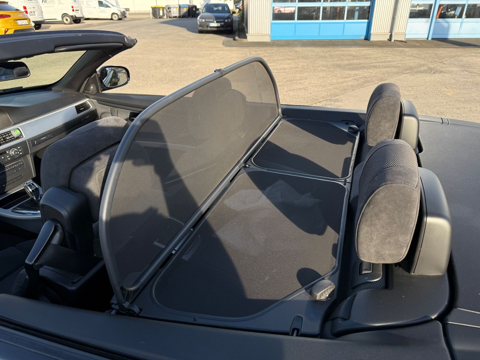 Fahrzeugabbildung BMW 335i Cabrio M-Paket H/K XENON NAVI