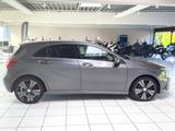 Mercedes-Benz A 180 BlueEfficiency *Garantie* *AHK* - Mercedes-Benz A 180: Kleinwagen