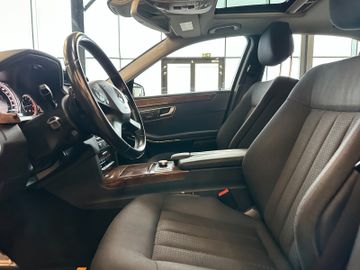 MYAUTOCENTER – Gebraucht- und Jahreswagen mit Werkstattservice in Pfaffenhofen Mercedes-Benz E 220 CDI Limousine BlueEfficiency *2. Hand*SHZ*