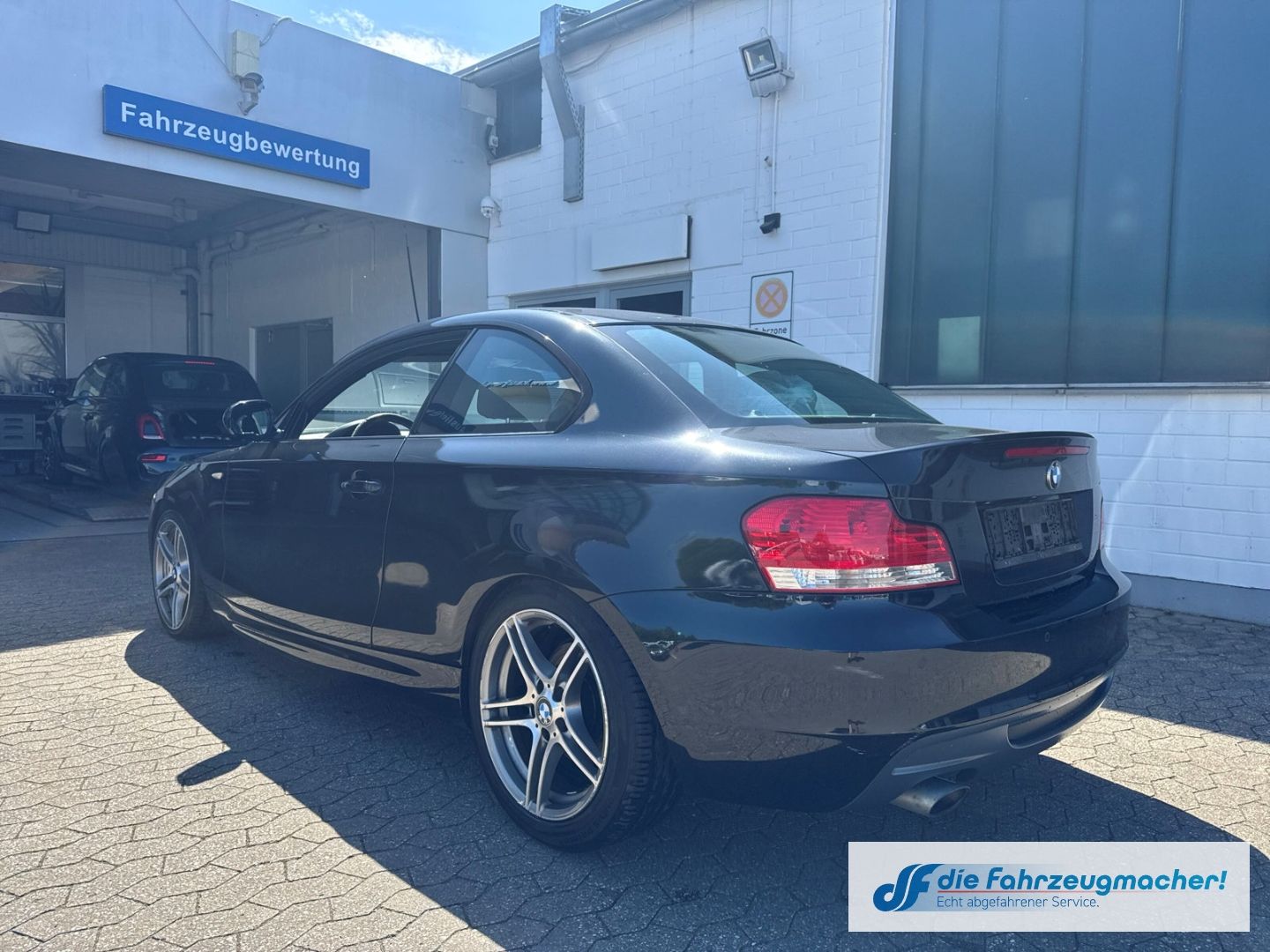 Fahrzeugabbildung BMW 118 d Coupe DPF Sportpaket Klimaautom *EXPORT