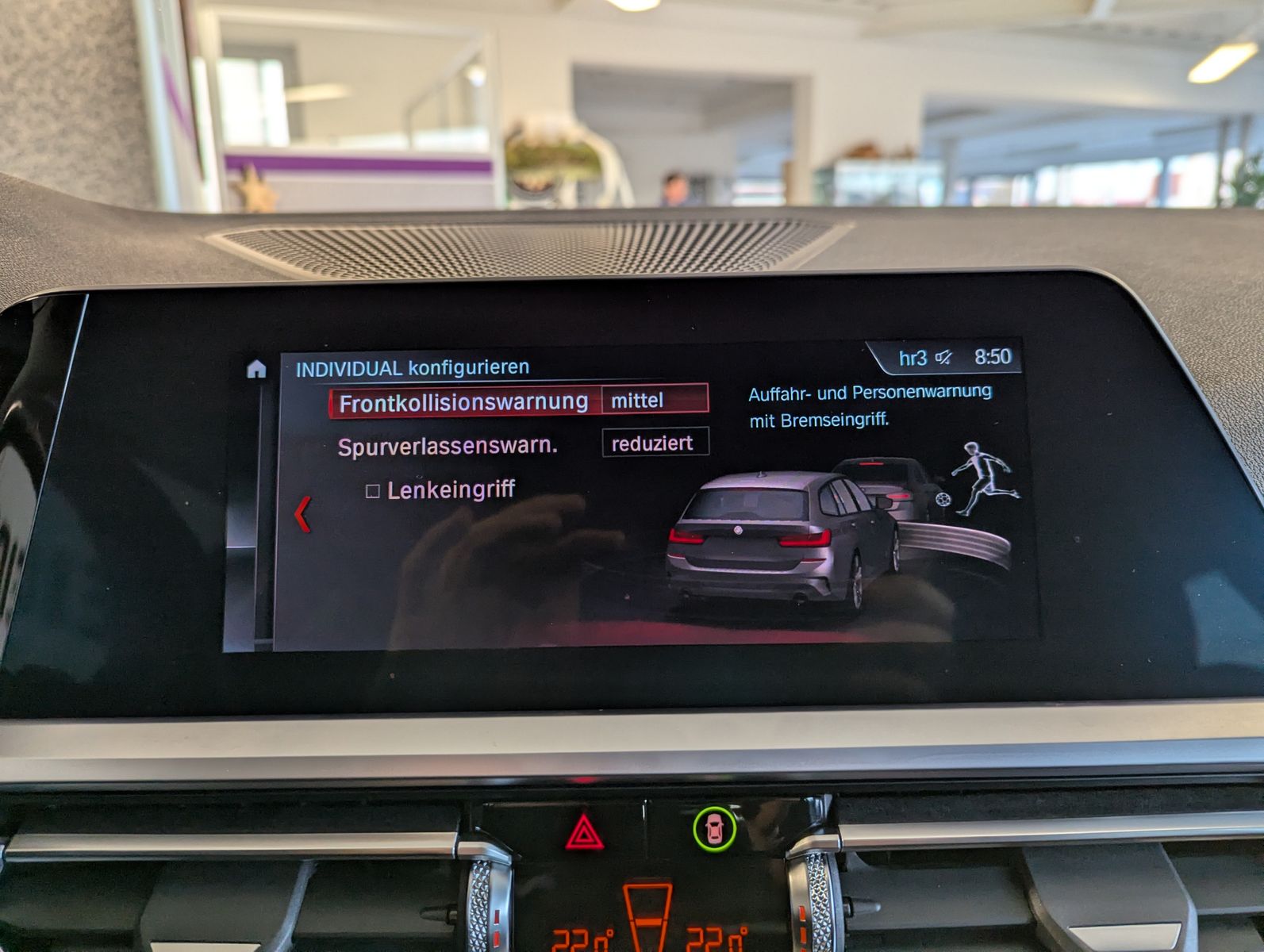 BMW 320 d xDrive Sport Line HUD Shadow LED ACC AHK - Image 28