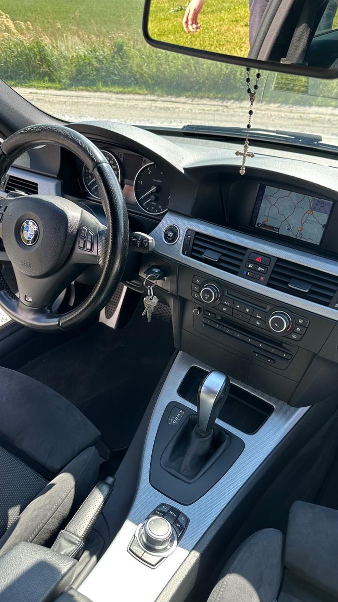 BMW 320 2011 — photo 7