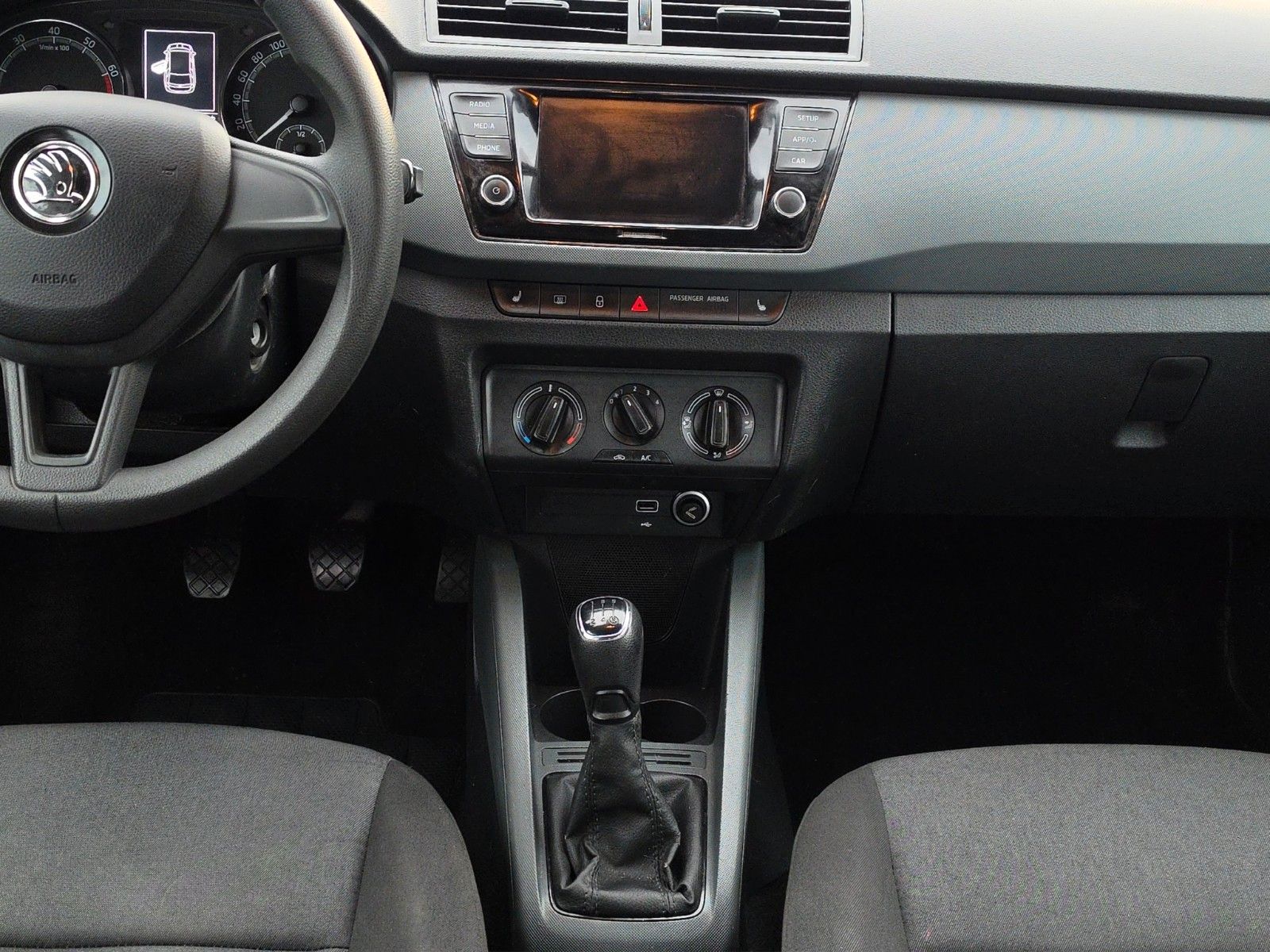 Fahrzeugabbildung SKODA Fabia Combi Cool Plus CarPlay