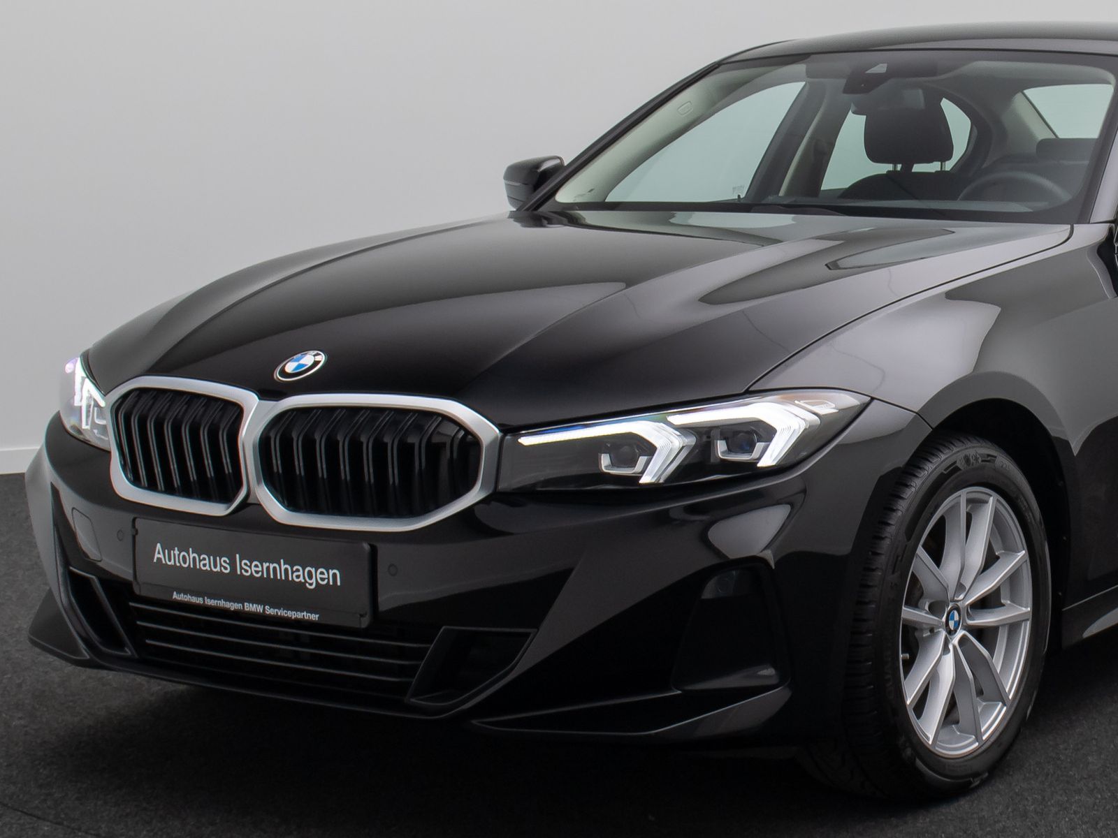 Fahrzeugabbildung BMW 318i Widscreen DAB PDC GeschwindigReg Cockpit+