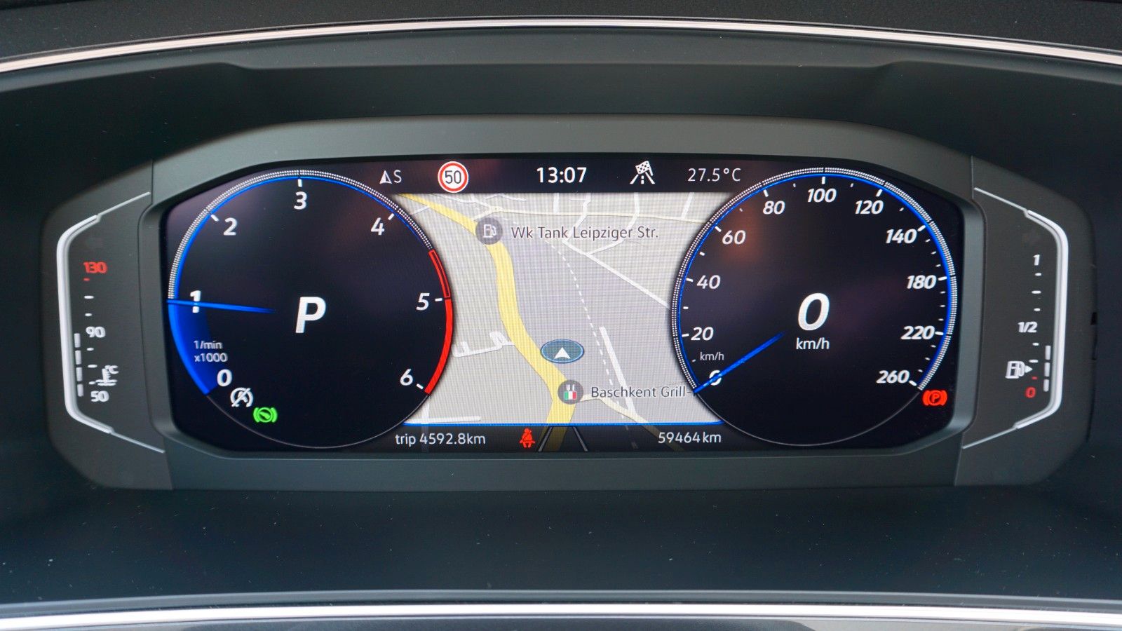 Fahrzeugabbildung Volkswagen Tiguan Allspace R-Line 4M LED,Navi,PDC,AHK