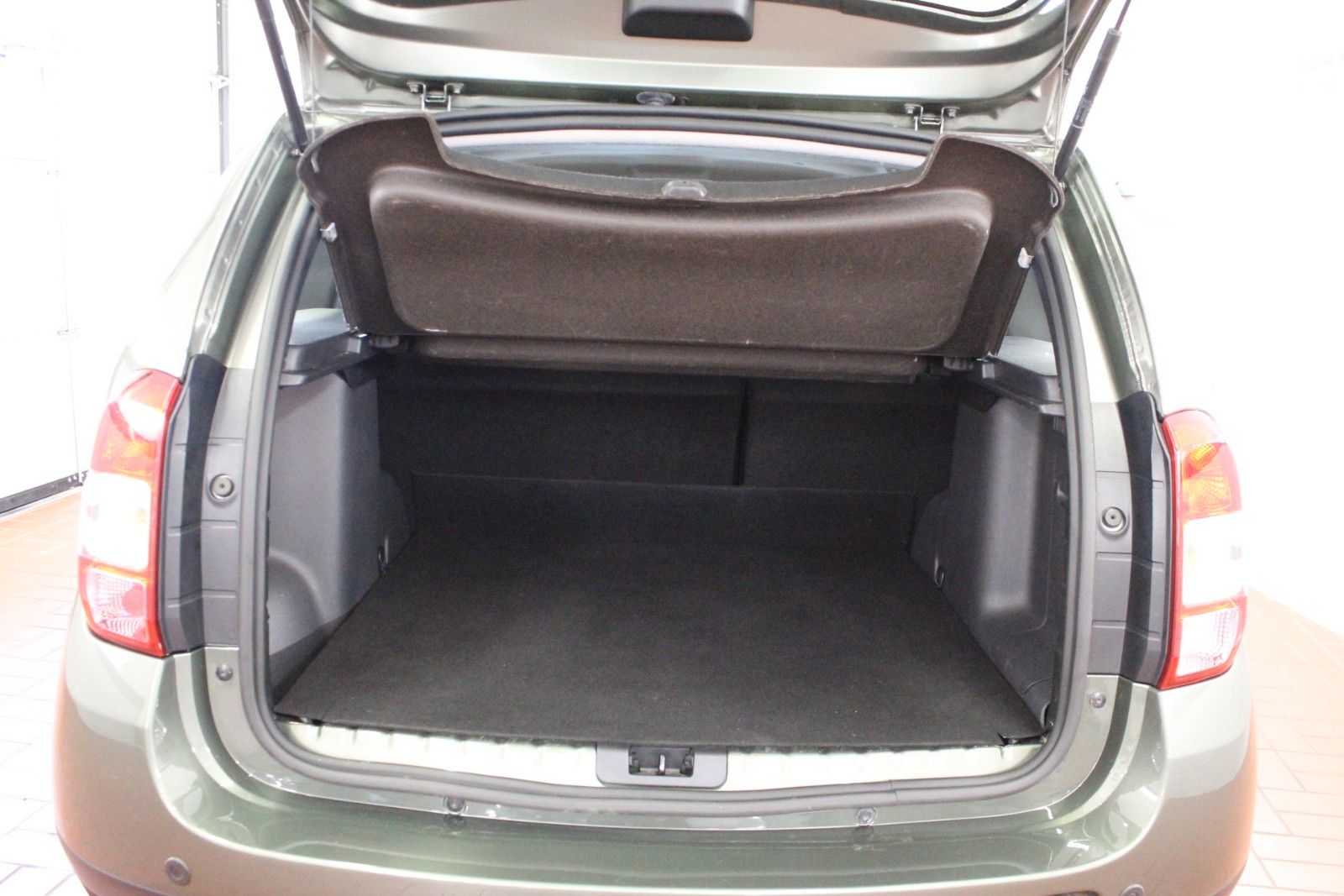 Fahrzeugabbildung Dacia Duster Blue dCi 110 Laureate *4x4 *